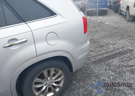 2011 Kia Sorento Sx z USA, uszkodzony, nr VIN 5XYKW4A26BG106397